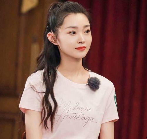 娱乐吃瓜君王一博宋轶,娱乐圈的甜蜜瓜田